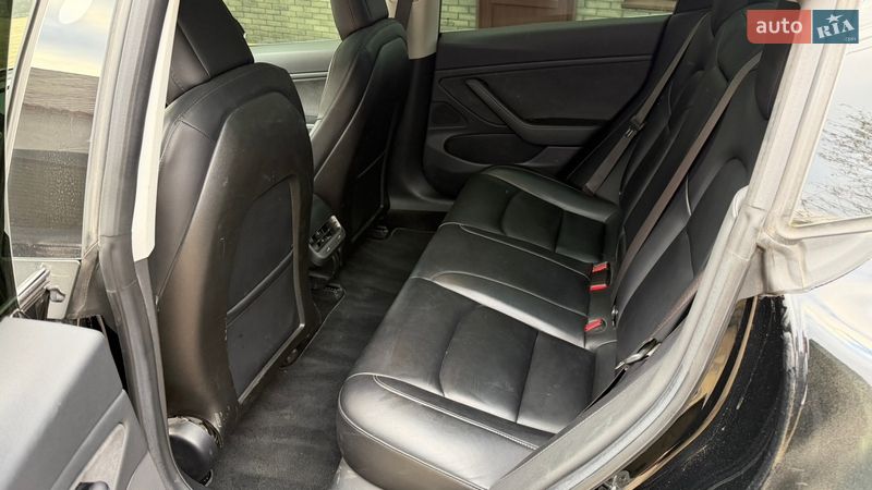 Седан Tesla Model 3 2018 в Кам'янському