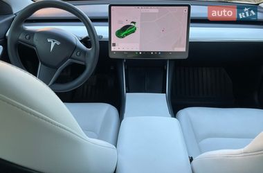 Седан Tesla Model 3 2019 в Житомире