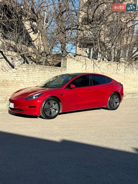 Седан Tesla Model 3 2022 в Днепре