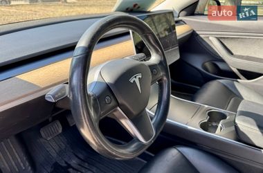 Седан Tesla Model 3 2019 в Киеве