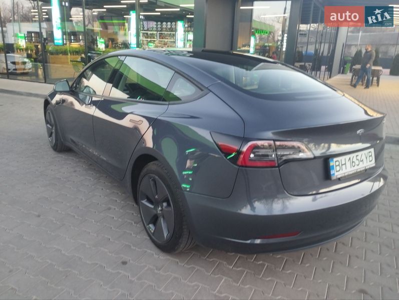 Седан Tesla Model 3 2023 в Одессе