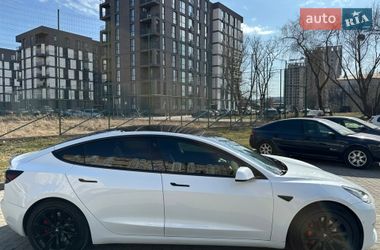 Седан Tesla Model 3 2021 в Львове