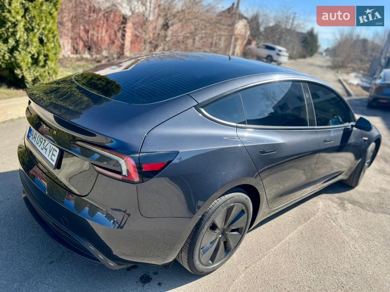 Седан Tesla Model 3 2024 в Києві
