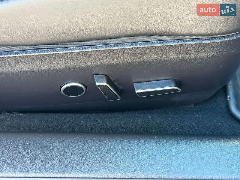 Седан Tesla Model 3 2021 в Одесі