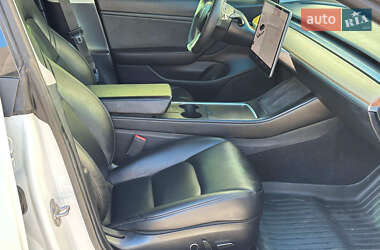 Седан Tesla Model 3 2021 в Одесі
