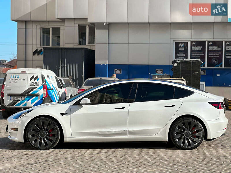Седан Tesla Model 3 2021 в Одесі