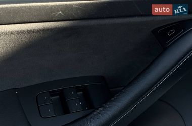 Седан Tesla Model 3 2021 в Ровно