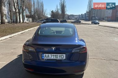 Седан Tesla Model 3 2022 в Киеве