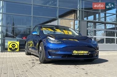 Седан Tesla Model 3 2020 в Ивано-Франковске