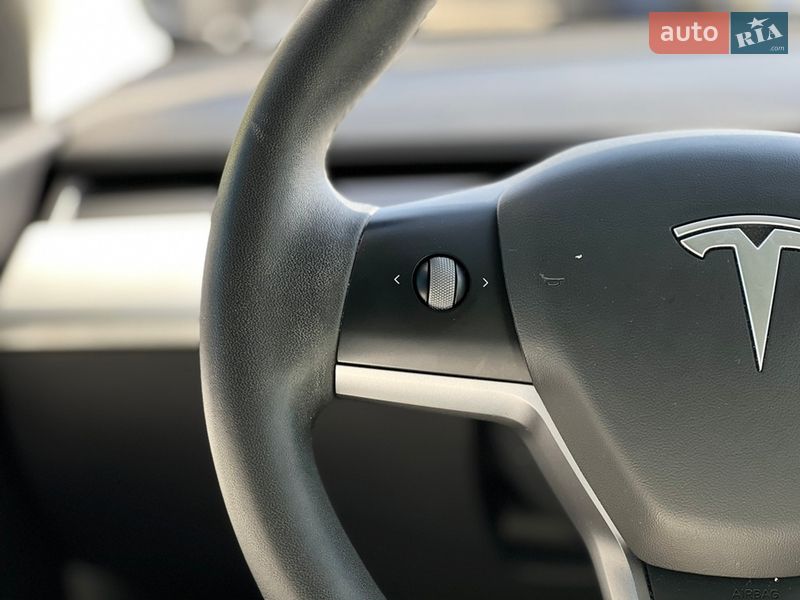 Седан Tesla Model 3 2020 в Ивано-Франковске