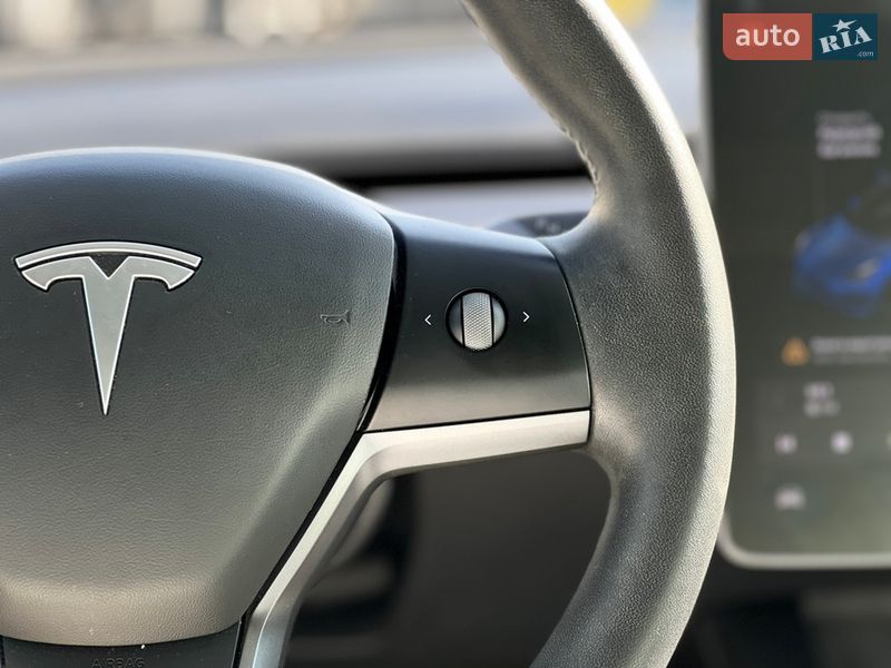 Седан Tesla Model 3 2020 в Ивано-Франковске