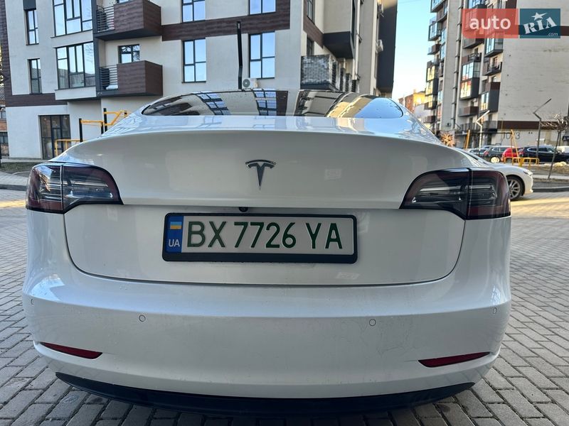 Седан Tesla Model 3 2021 в Хмельницком