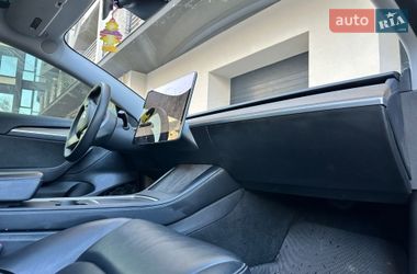 Седан Tesla Model 3 2021 в Хмельницком