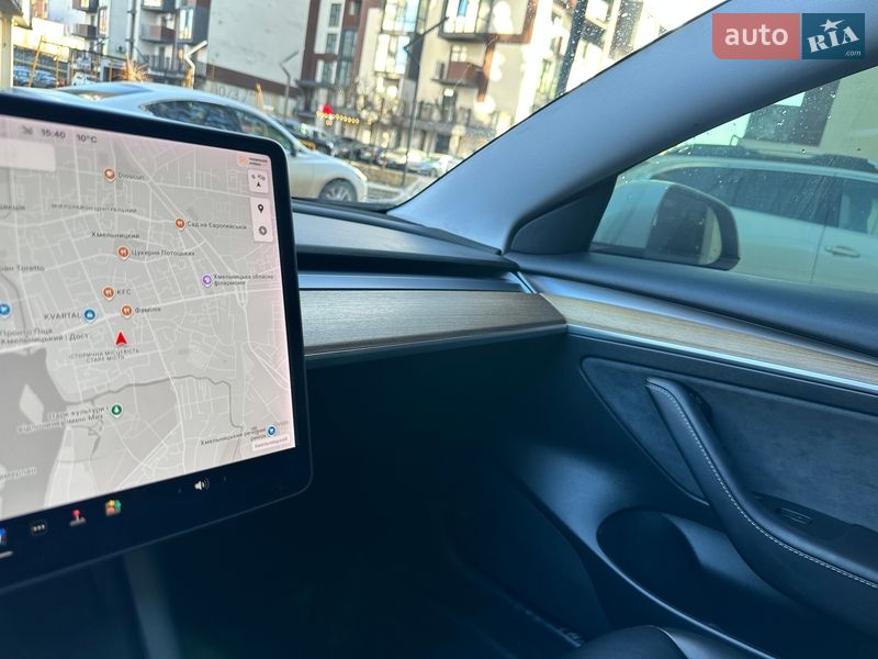 Седан Tesla Model 3 2021 в Хмельницком