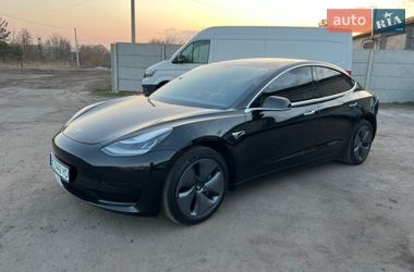 Седан Tesla Model 3 2020 в Радивилове