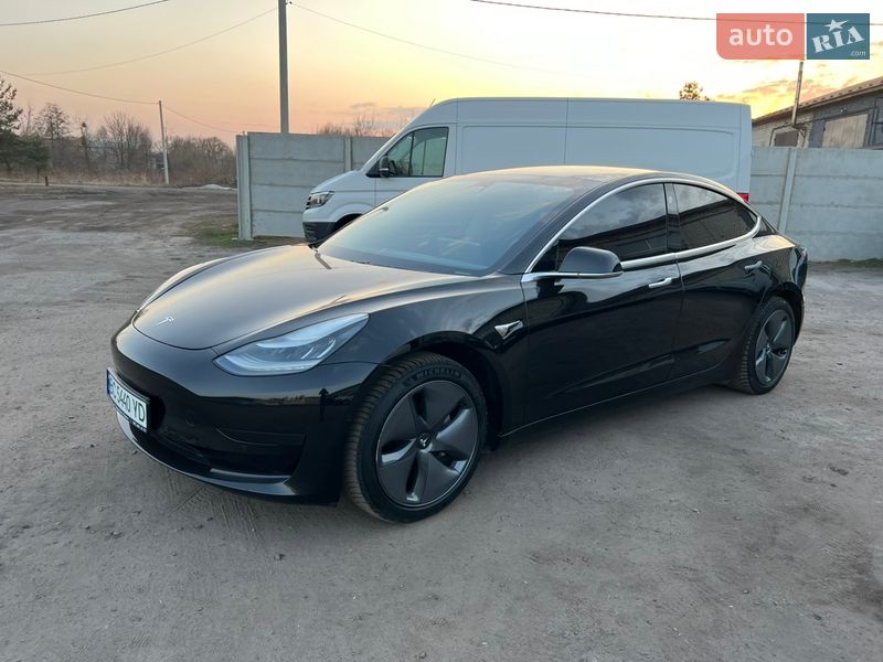 Tesla Model 3 2020