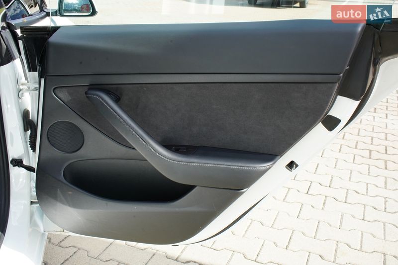 Седан Tesla Model 3 2022 в Житомирі фото 27 Седан Tesla Model 3 2022 в Житомирі