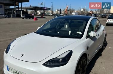 Седан Tesla Model 3 2023 в Киеве