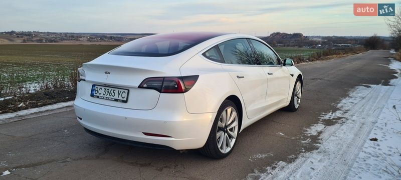 Седан Tesla Model 3 2017 в Нововолинську фото 12 Седан Tesla Model 3 2017 в Нововолинську