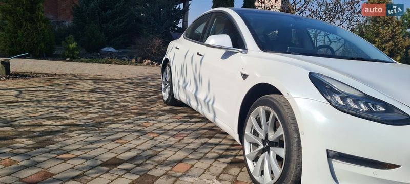 Седан Tesla Model 3 2017 в Нововолинську фото 29 Седан Tesla Model 3 2017 в Нововолинську