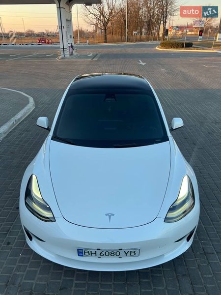Седан Tesla Model 3 2022 в Одессе