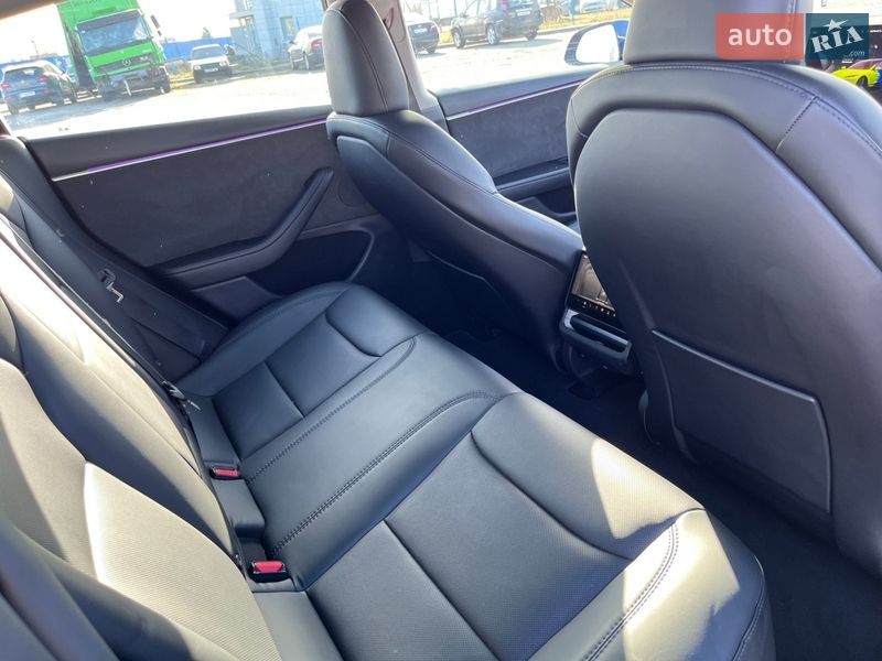 Седан Tesla Model 3 2024 в Борисполе