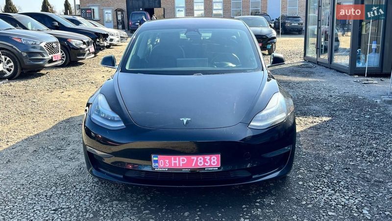 Седан Tesla Model 3 2018 в Луцке