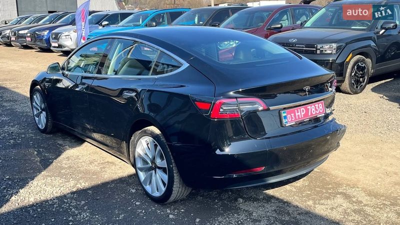 Седан Tesla Model 3 2018 в Луцке