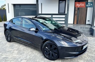 Седан Tesla Model 3 2024 в Стрые
