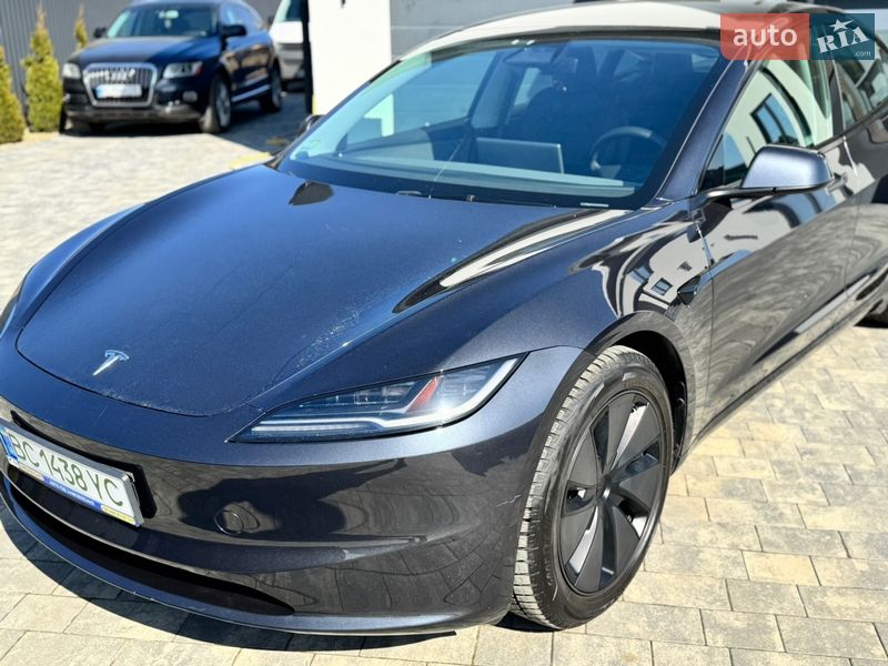Седан Tesla Model 3 2024 в Стрые