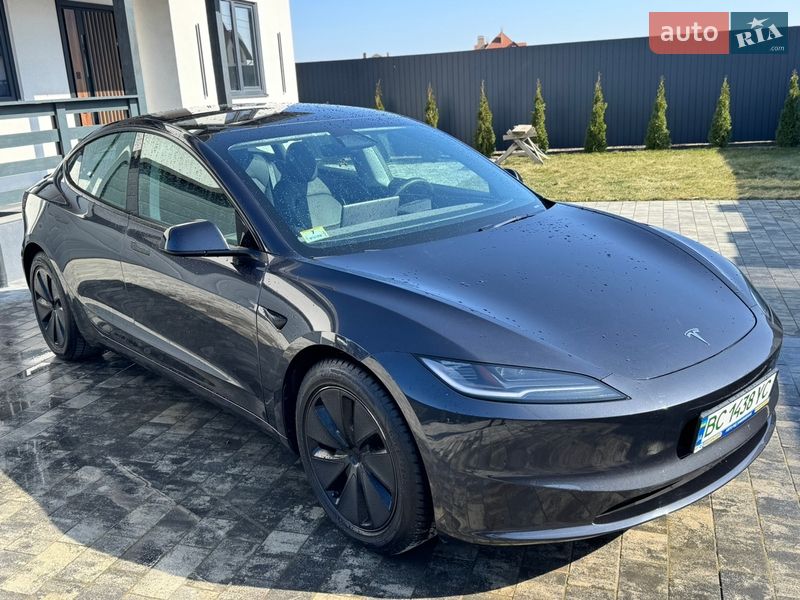 Седан Tesla Model 3 2024 в Стрые