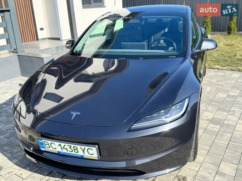 Седан Tesla Model 3 2024 в Стрые