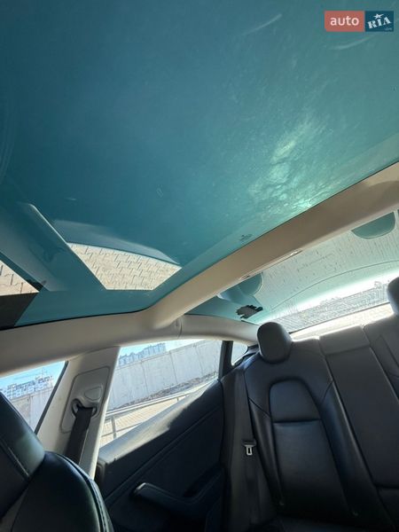 Седан Tesla Model 3 2019 в Ворзеле