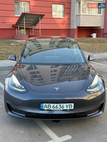 Седан Tesla Model 3 2021 в Виннице