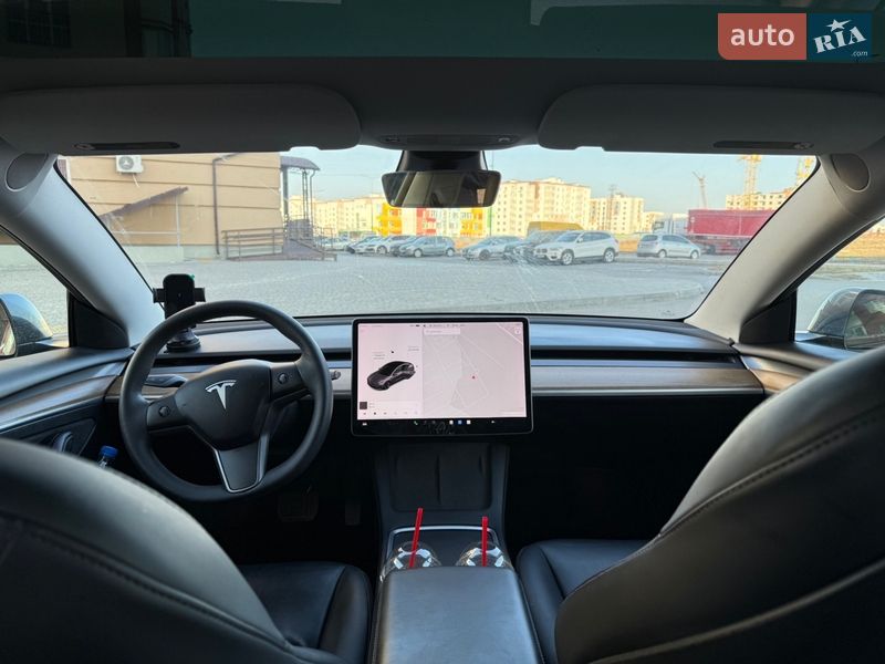 Седан Tesla Model 3 2021 в Виннице