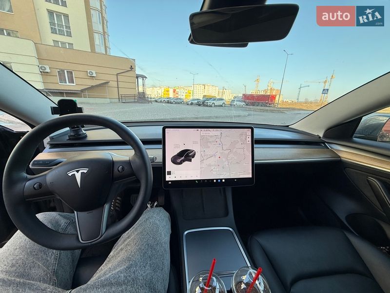 Седан Tesla Model 3 2021 в Виннице