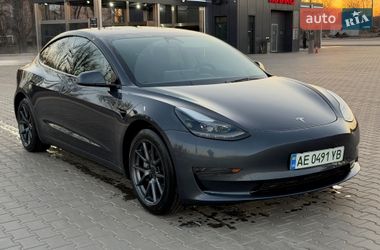 Седан Tesla Model 3 2023 в Кривом Роге
