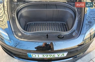 Седан Tesla Model 3 2024 в Києві
