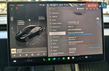 Седан Tesla Model 3 2024 в Києві
