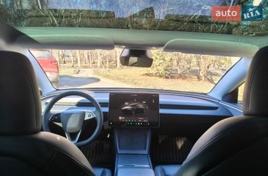 Седан Tesla Model 3 2024 в Києві