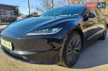 Седан Tesla Model 3 2024 в Києві
