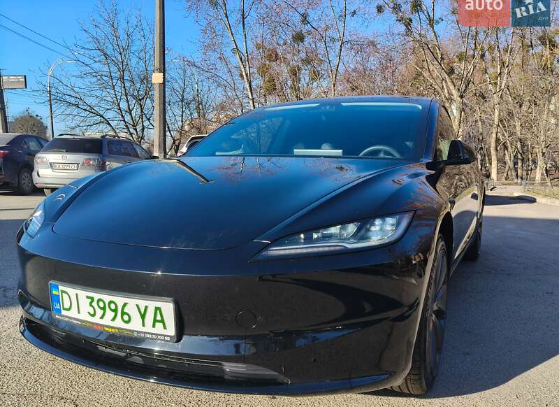 Седан Tesla Model 3 2024 в Києві