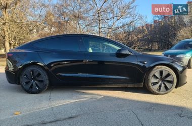 Седан Tesla Model 3 2024 в Києві