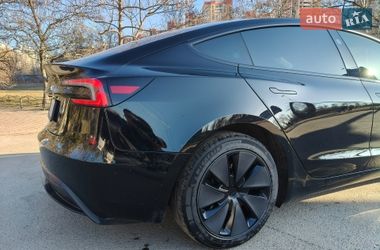 Седан Tesla Model 3 2024 в Києві