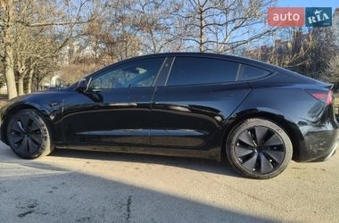 Седан Tesla Model 3 2024 в Києві