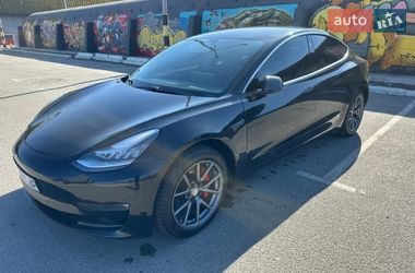 Седан Tesla Model 3 2019 в Киеве
