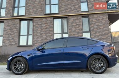 Седан Tesla Model 3 2022 в Львові