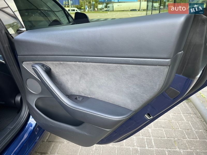 Седан Tesla Model 3 2022 в Львове фото 34 Седан Tesla Model 3 2022 в Львове
