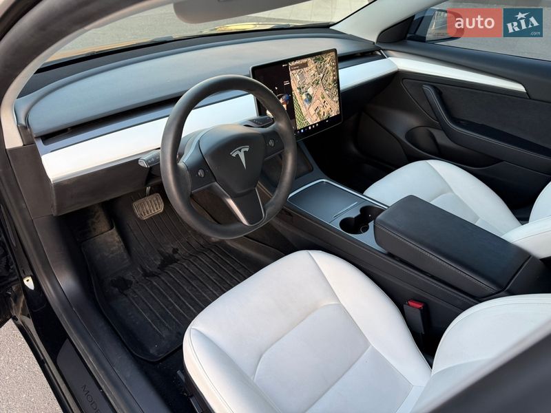 Седан Tesla Model 3 2021 в Одесі