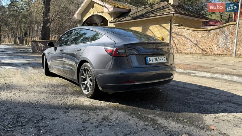Седан Tesla Model 3 2022 в Обухове